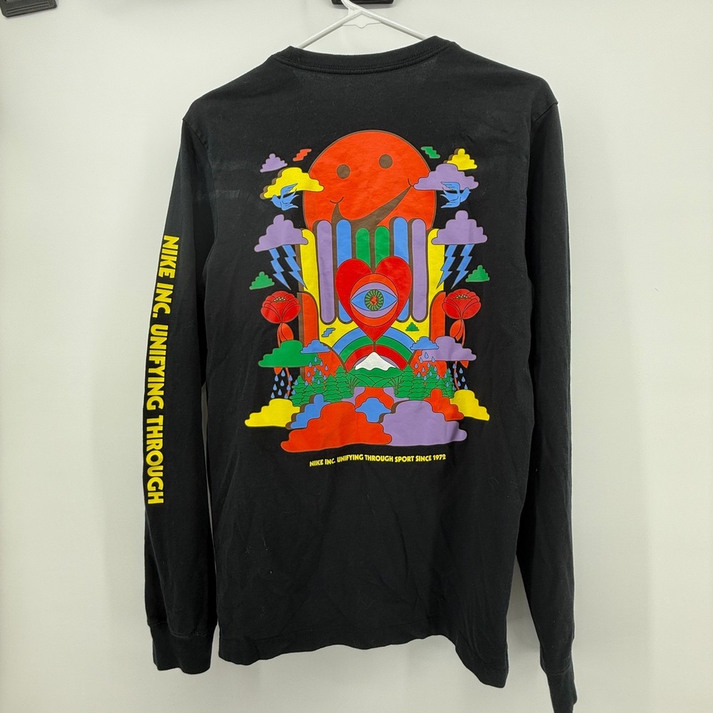 Nike Black Athletic Long Sleeve Men's Sz Medium‎ Unifying Through Sport Graphic - Picture 3 of 13